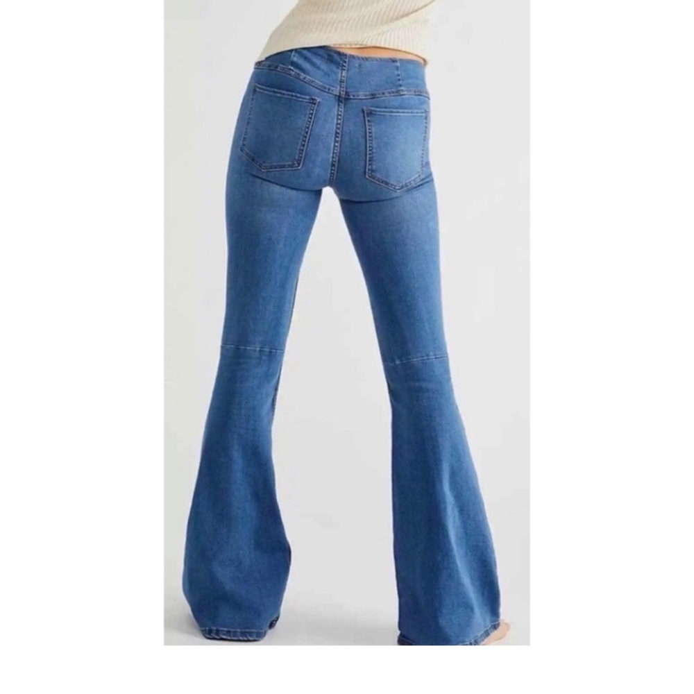 We The Free Penny Pull-On Flare Bell Bottom Jeans Size 31